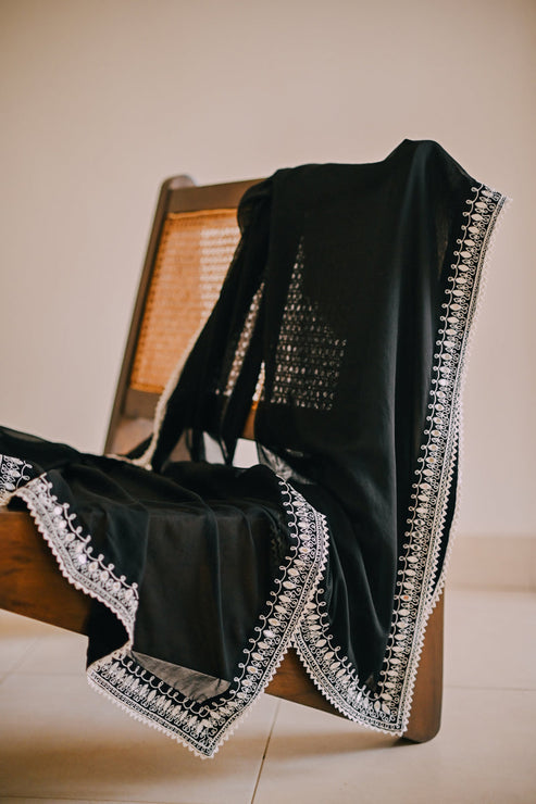 Nura Dupatta - LEILA