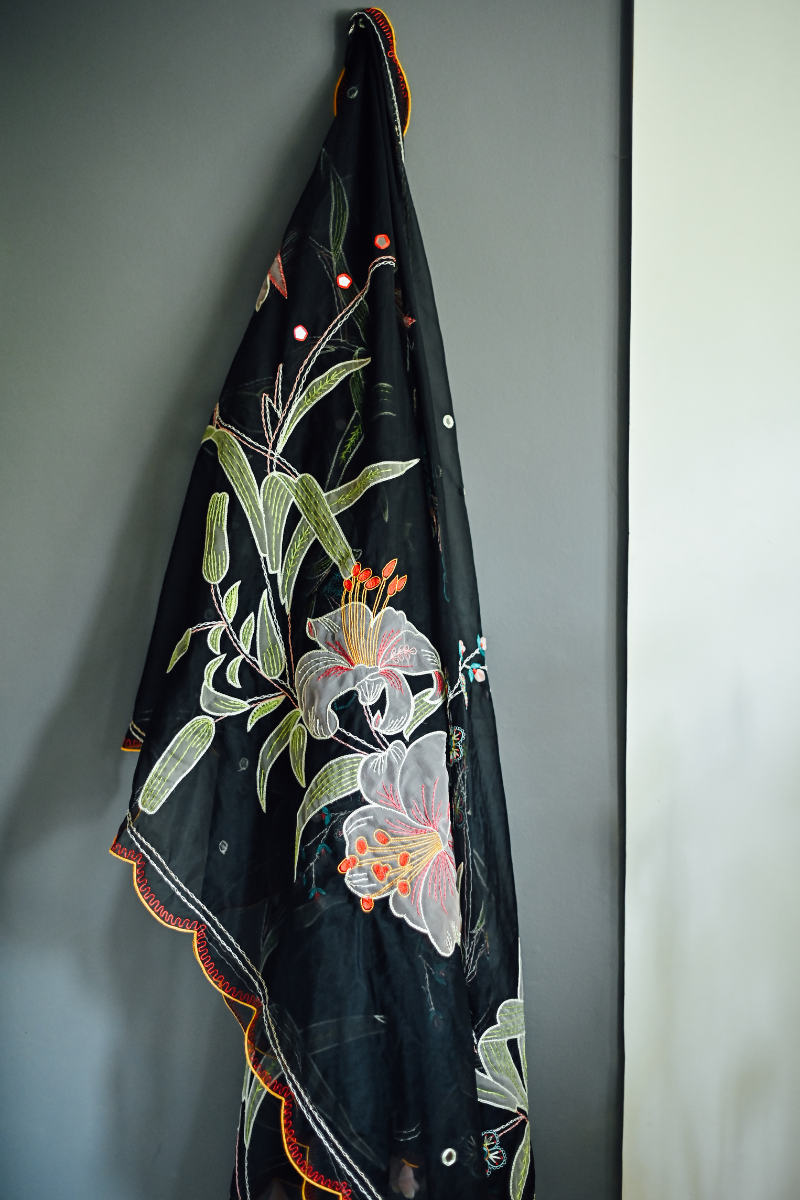 Mina Dupatta