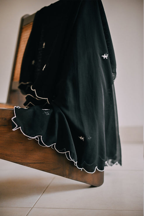 Nur Dupatta - LEILA