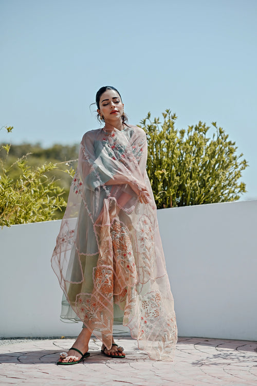 Adina Dupatta